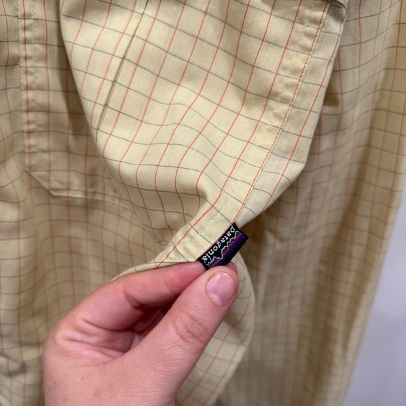 Patagonia Yellow Grid Print Long Sleeve Button Down Shirt Large *flawed* - Picture 4 of 9